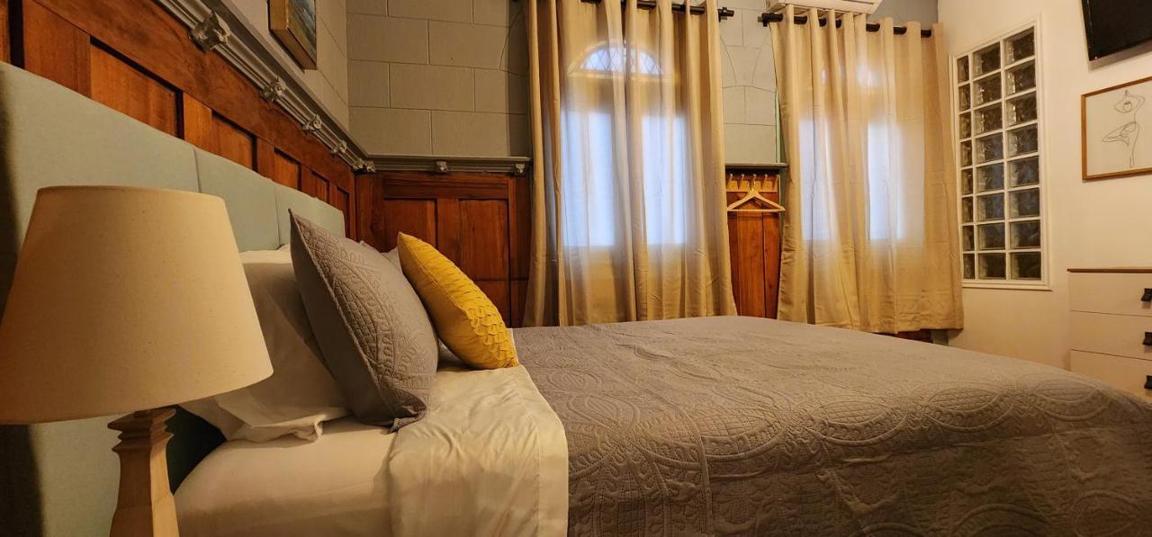 Hotel Voila Londres Сантьяго Екстер'єр фото